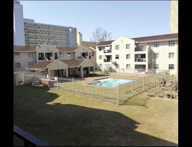 2 BEDROOM FLAT RENTED IN SYDENHAM